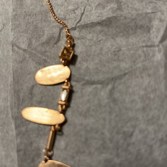 Kendra Scott necklace - Picture 3 of 4